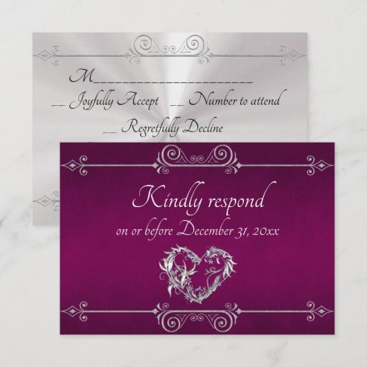 Romantic Silver Scroll Heart on Plum RSVP Karte (Vorne/Hinten)