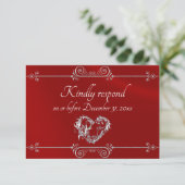 Romantic Silver Scroll Heart on Red RSVP Karte (Stehend Vorderseite)