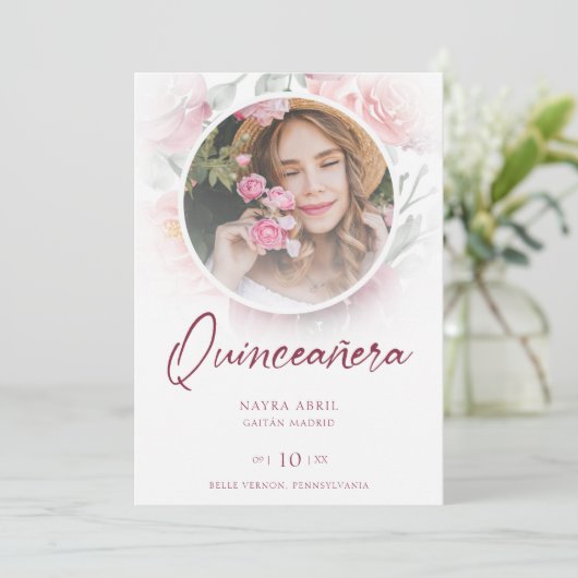 Romantic Spanish Quinceañera Photo Floral in Pink Einladung (Stehend Vorderseite)
