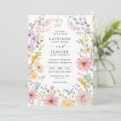 Romantic Spring Wildflower Meadow Wedding Einladung (Stehend Vorderseite)
