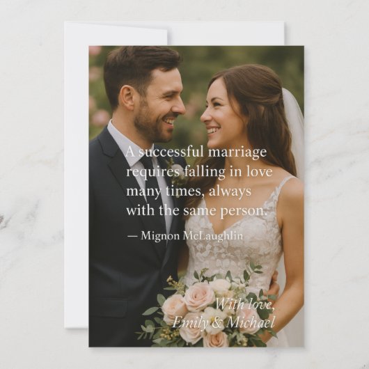Romantic Wedding Quote with Couple and Flowers – E Einladung (Rückseite)