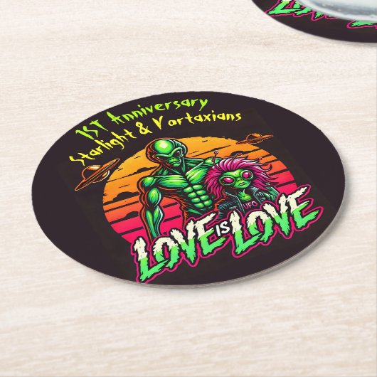 Romantische Außerirdischen unter kosmischem Sonnen Runder Pappuntersetzer (Angewinkelt)