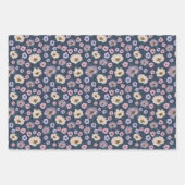 Romantische blaue und violette florale Hochzeitsdu Geschenkpapier Set (Vorderseite)