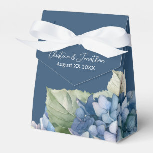 Romantische blaue Wasserfarbe Hortensienblüten auf Geschenkschachtel