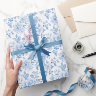 Romantische blaue weiße Blumen Brautparty Geschenkpapier