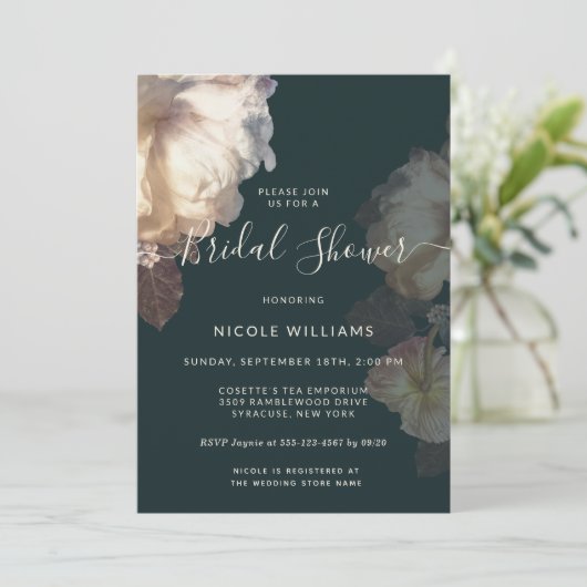 Romantische Blooms Blumen Elegantes Brautparty Einladung (Stehend Vorderseite)