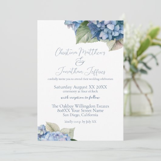 Romantische Blue Hydrangea Blume Einladung (Stehend Vorderseite)