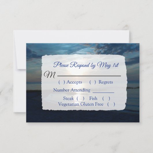 Romantische Blue Ocean Sunset Wedding RSVP Karte (Vorderseite)