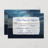 Romantische Blue Ocean Sunset Wedding RSVP Karte (Vorne/Hinten)