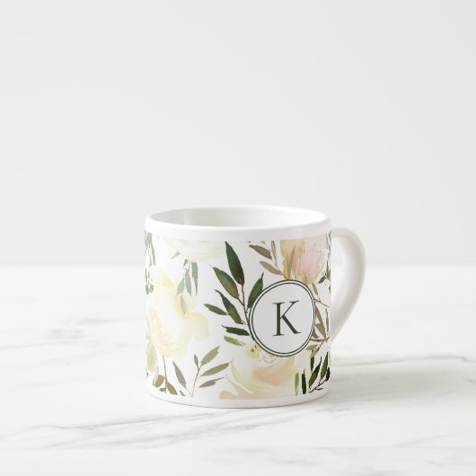 Romantische Blumenvanilla Weißes Wasser Espressotasse (Vorderseite Rechts)
