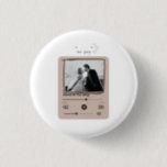 Romantische Braut & Bräutigam Song-Hochzeit Button<br><div class="desc">Romantische Braut & Bräutigam - Song-Geschenkknopf</div>