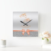 Romantische Coral Bow & Silver Glitzer Hochzeit Quadratische Wanduhr (Zuhause)