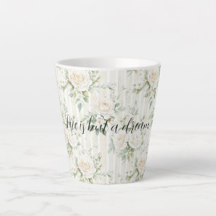 Romantische cremefarbene Rosen Blumen Brautdusche  Milchtasse