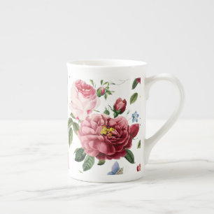 Romantische elegante Vintage-Rosen in Rosa Porzellantasse