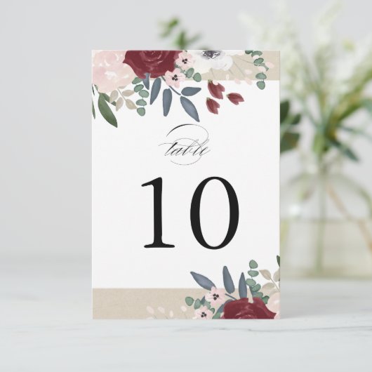 Romantische Florals Tischnummer Card (Stehend Vorderseite)