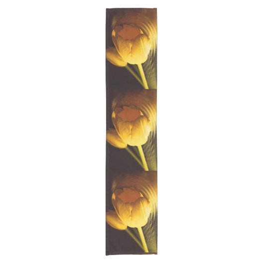 Romantische Gelbtuppe Kurzer Tischläufer (Vorderseite)