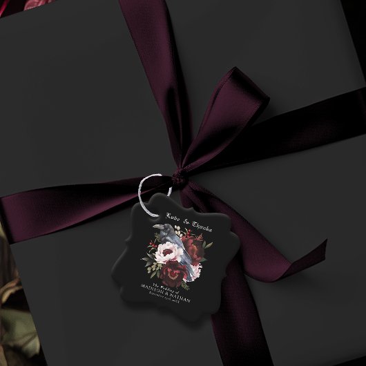 Romantische gotische Wasserfarbenraven-Hochzeit Geschenkanhänger