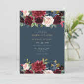 Romantische Hochzeit des Burgund Navy Blush Floral Einladung (Stehend Vorderseite)