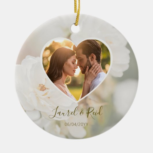 Romantische Hochzeit des Weißrosenherzes Foto Keramik Ornament (Vorne)
