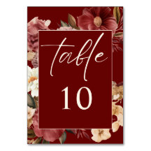 Romantische Hochzeit in Burgund mit Rot und Kupfer