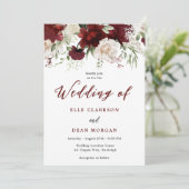 Romantische Hochzeit mit Burgund Rot und Weiß Einladung (Stehend Vorderseite)