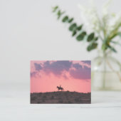 Romantische Hochzeitseinladung Pink Desert Sky  Begleitkarte (Stehend Vorderseite)
