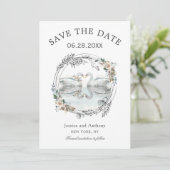 Romantische Hochzeitsschwäne Save the Date (Stehend Vorderseite)
