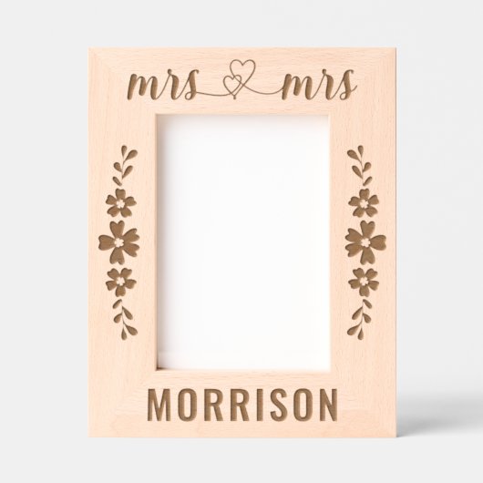 Romantische Interlocks Mrs. & Mrs. Wedding Geätzte Rahmen (Vorderseite)