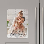 Romantische Kalligrafie Frohe Weihnachten Foto Magnet<br><div class="desc">Romantischer und eleganter Foto Küchenmagnet. Für eine erweiterte Anpassung dieses Designs klicken Sie bitte auf den Link Weitere anpassen,  um den Schriftart,  die Größe,  die Farbe usw. zu ändern.</div>