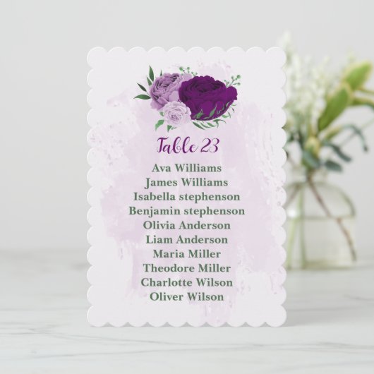Romantische lila Blumen Sitzkarte Einladung (Stehend Vorderseite)
