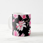 Romantische Magnolien: Schwarzes Wasser Kaffeetasse (Vorderseite Links)