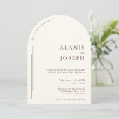 Romantische Minimalistische Warm White Burgundy We Einladung (Stehend Vorderseite)