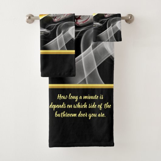 Romantische Moderne mit einem "Skull Drinks" und e Badhandtuch Set (Insitu)