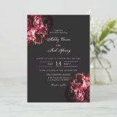 Romantische Moody Gothic Dark Floral Wedding Einladung (Stehend Vorderseite)