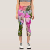 Romantische Omelrot-Bougainvillea oder Blume auf P Capri Leggings (Vorderseite)