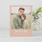 Romantische Pfirsich-Minimalist-Foto Save The Date (Stehend Vorderseite)