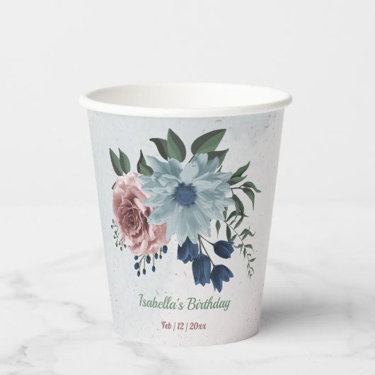 Romantische rosa Blumen, Grünpflanzen Pappbecher (Vorderseite)