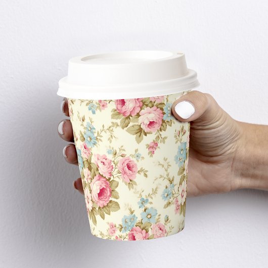 Romantische Rosa Englische Rose auf blassgelb Pappbecher