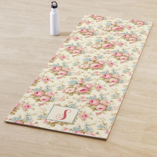 Romantische rosa Englische Rose auf Gelb mit Monog Yogamatte (Beispiel)