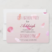 Romantische Rosa Rose Petal Einladung (Vorderseite)