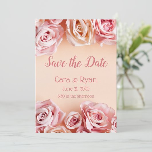 Romantische Rosa Rosen Hochzeitsfeier Save The Date (Stehend Vorderseite)