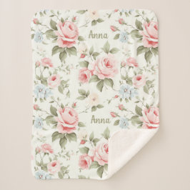 Romantische rosa Rosen Überall Muster mit Namen Sherpadecke