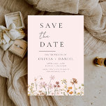 Romantische Rosa Wildblumen Boho Save the Date<br><div class="desc">Erzählen Sie Ihren großen Tag mit dieser romantischen rot rosa Wildblumen boho Save the Date Karte. Dieses Design mit einem weichen, rosafarbenen Hintergrund, skurrilen Illustrationen zur Wildblume und eleganter Typografie verbindet rustikalen Charme mit moderner Romantik. Es ist mit Ihren Hochzeitsdetails vollkommen anpassbar und eignet sich ideal für Frühjahr- und Sommerhochzeiten,...</div>
