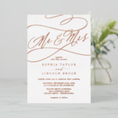 Romantische Rose Gold Foil Mr. & Mrs. Wedding Folieneinladung (Stehend vorne)