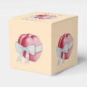 Romantische rote Herzen verbunden mit weißem Bandb Geschenkschachtel (Vorderseite)