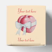 Romantische rote Herzen verbunden mit weißem Bandb Geschenkschachtel (Oben)