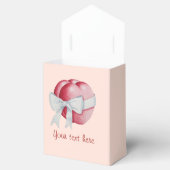 Romantische rote Herzen verbunden mit weißem Bandb Geschenkschachtel (Geöffnet)