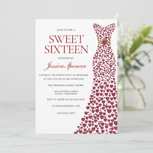 Romantische Rote Liebe Herzkleid Sweet 16 Einladun Einladung (Stehend Vorderseite)