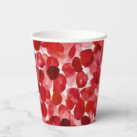 Romantische Rote Rose Petals Floral Wedding Pappbecher (Rückseite)