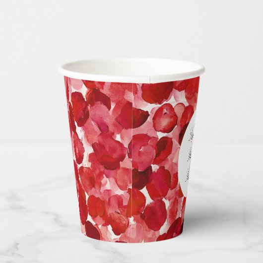 Romantische Rote Rose Petals Floral Wedding Pappbecher (Rechts)